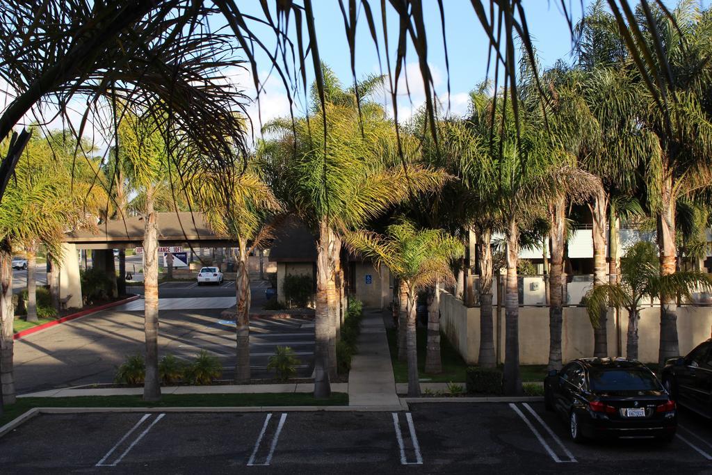 O'Cairns Inn And Suites Lompoc Exterior photo